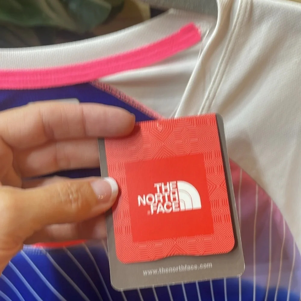 North Face Medium stripes ombre Flashdry womens shirt athletic dryfit hiking NWT - Picture 8 of 12